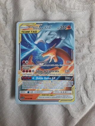 Carta Pokémon Reshiram & Charizard GX TEAM TAG