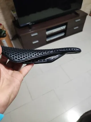 Sillín Carbono 3D Ryet 240x140mm 165gr