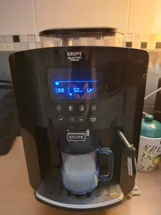 Cafetera Krups Quattro Force EA817