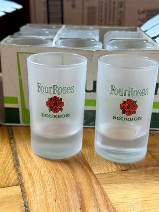 Set 12 Vasos Chupito Four Roses