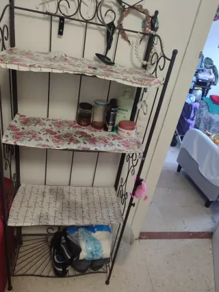 Estantería de hierro