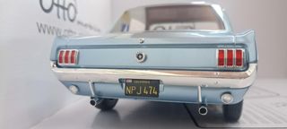 Ford Mustang V8 Hardtop 1/12 Otto