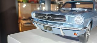 Ford Mustang V8 Hardtop 1/12 Otto