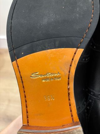 Zapatos planos negros de vestir