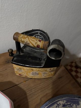 Plancha antigua de hierro