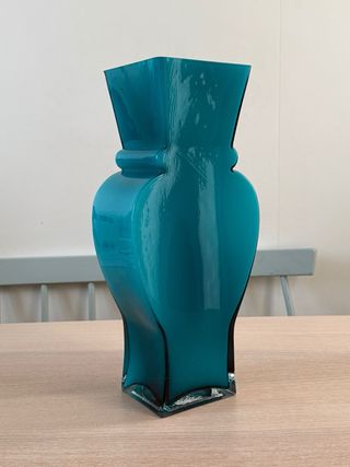 Jarrón Kare Design Silhouette Swing 40 cm Turquesa