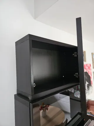 Muebles de dormitorio o despacho y mesa estudio.