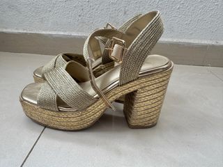 Zapatos de fiesta Xti dorados (1 uso)