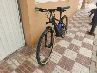 Bicicleta eléctrica Cube motor Bosch talla S