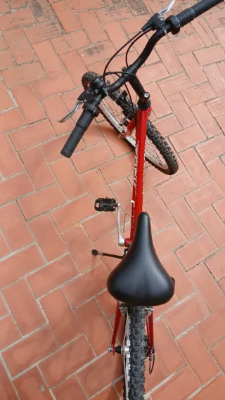 Bicicleta Trek Mountain Track 830 Roja