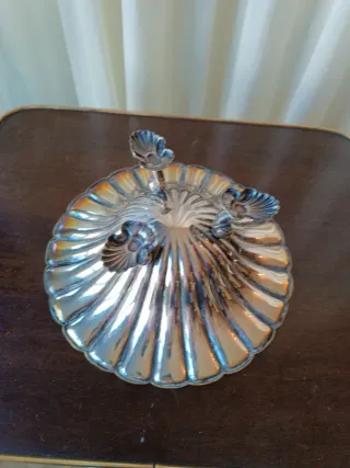 Cuenco decorativo concha metal plateado