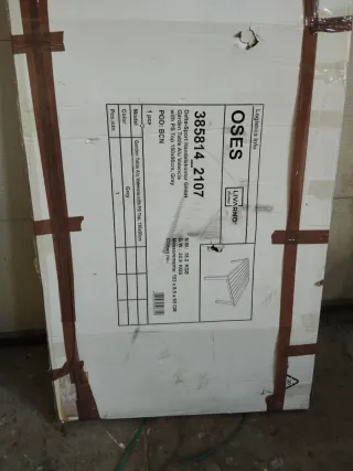 Mesa de jardín de resina gris