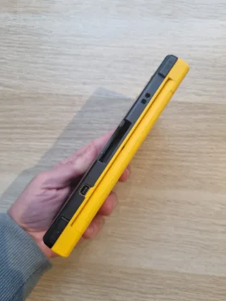 Console Nintendo DSi XL Gialla