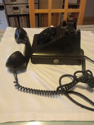 Teléfono antiguo PTT baquelita coleccionista