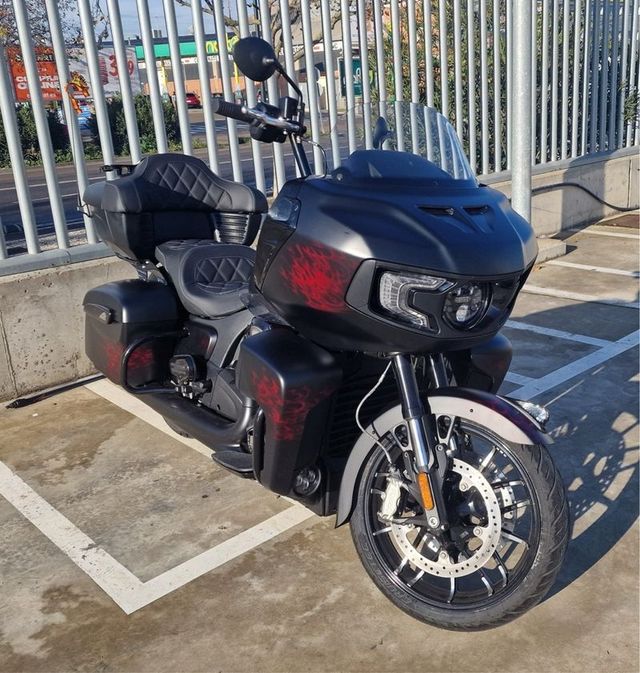 Moto INDIAN Pursuit Dark Horse