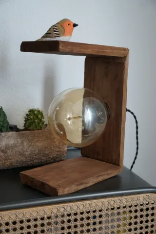 Lámpara de mesa madera artesanal