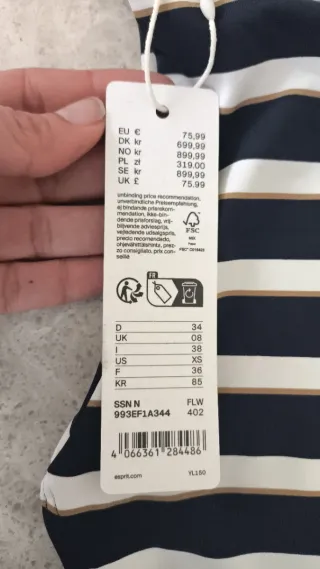 Bañador de rayas azul y blanco