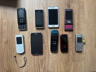 Lote móviles retro Nokia, Samsung, Sony Ericsson