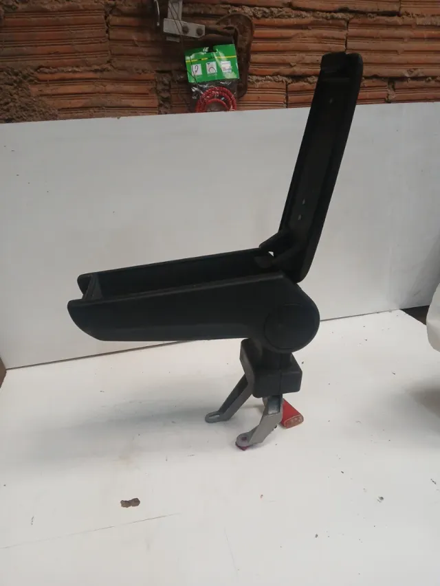 Reposabrazos Seat