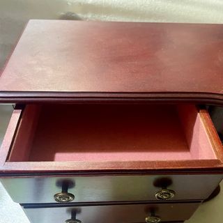 Joyero madera con 4 departamentos herrajes bronce