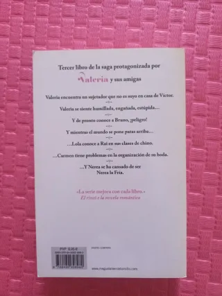 Valeria en blanco y negro Valeria en el espejo