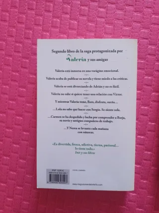 Valeria en blanco y negro Valeria en el espejo