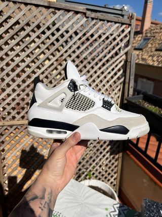 Air Jordan 4 Military Black