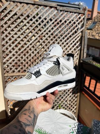 Air Jordan 4 Military Black