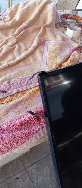 TV 40 Marco Roto y Leds Dañados