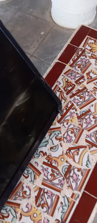 TV 40 Marco Roto y Leds Dañados