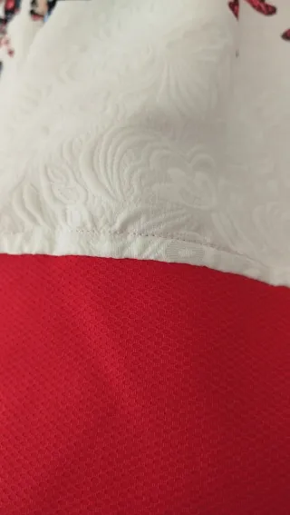 Vestido de cóctel con mariposas