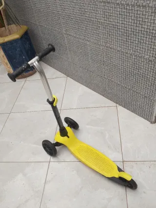 Patín infantil 3 ruedas amarillo