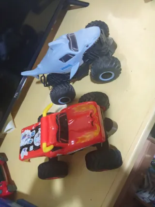 Coches de juguete monstruo