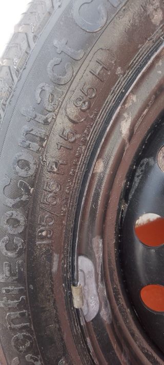 Rueda de repuesto con llanta