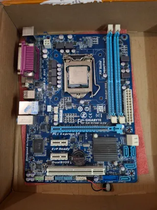 Placa Base Gigabyte GA-B75M-D3V + Intel Core i3