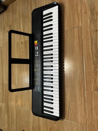 Teclado Yamaha PSR-F52