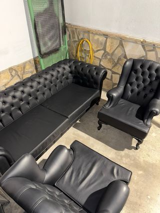 Sofá de cuero auténtico y sillones