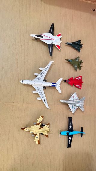 Colección de Aviones de Juguete