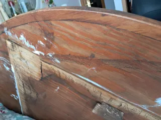 Mesa redonda de madera maciza