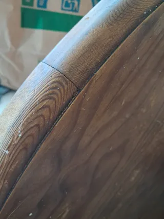 Mesa redonda de madera maciza