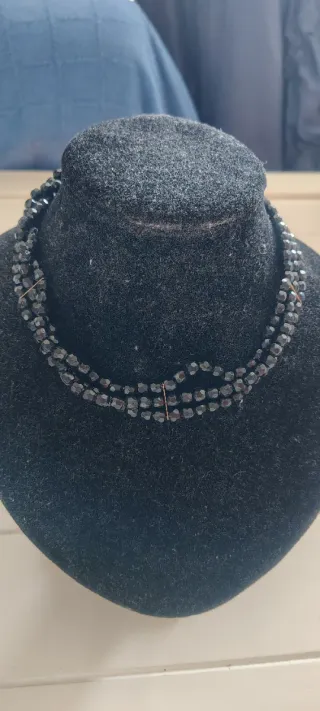 Bisutería negra: collar y gargantilla