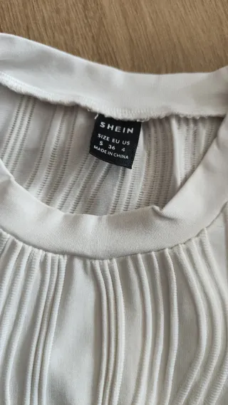 Top SHEIN blanco