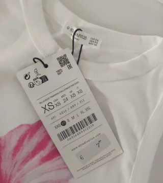 Camiseta tirantes Stradivarius flor rosa XS