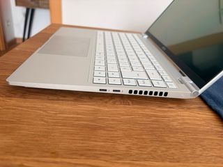 Portátil Gigabyte Aero 14 OLED