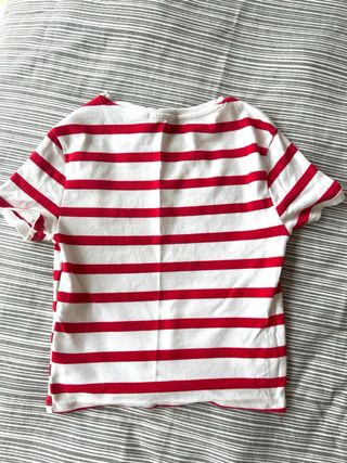 Camiseta Stradivarius Talla M Rayas Rojas y Blanca