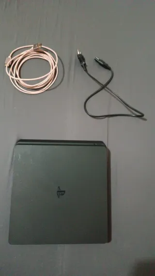 PS4 (PlayStation 4) + Juego God of War