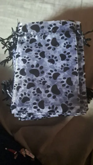 Bolsas de organza con huellas