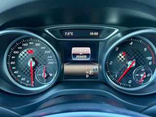 Mercedes-Benz Clase A200d AMG Line