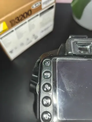 Nikon D3200 kit 18-55 con extras y caja