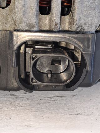 ALTERNADOR KIA CEED 657194